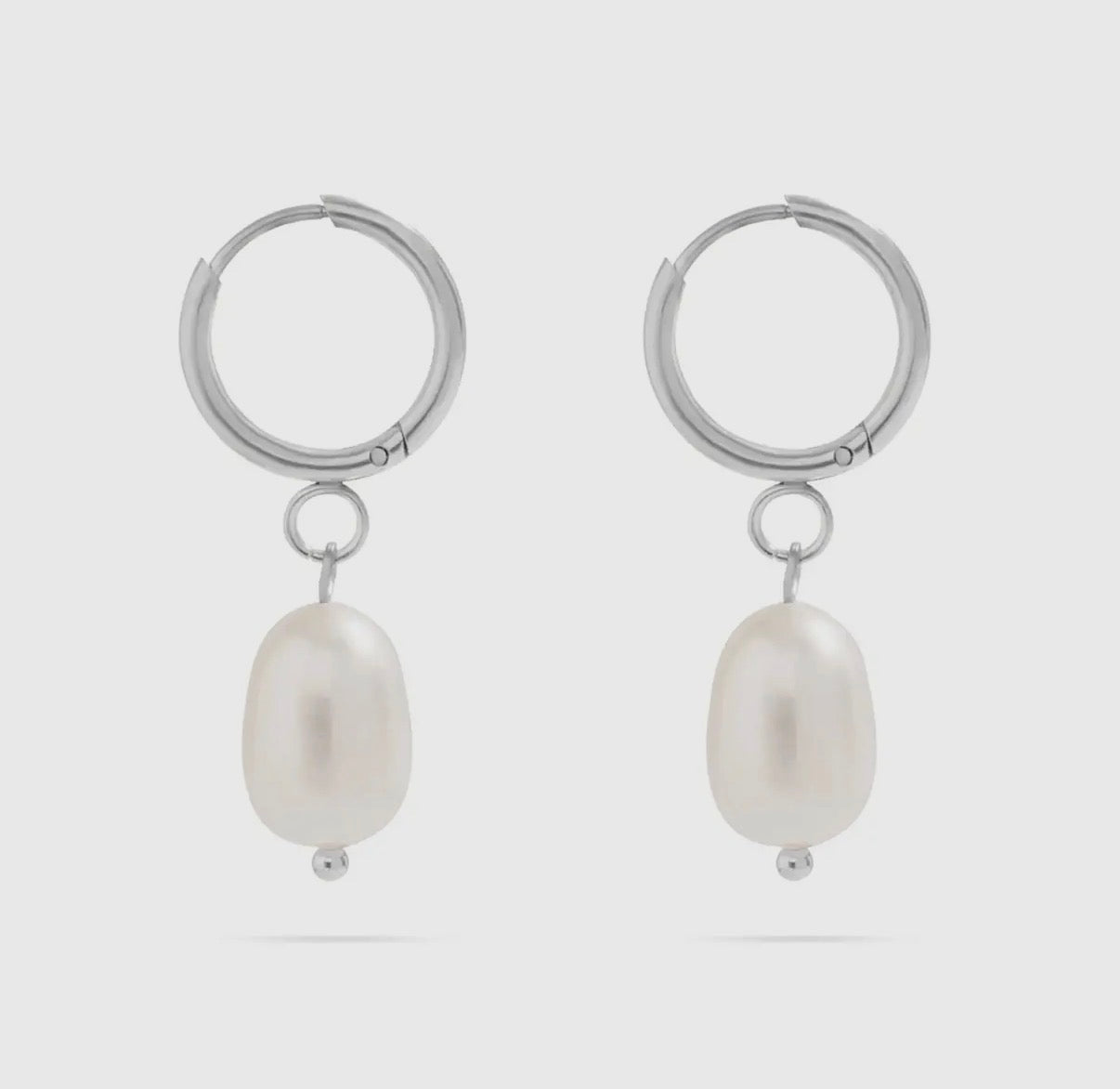 18k Gold Pvd Freshwater Pearl Huggie Earrings